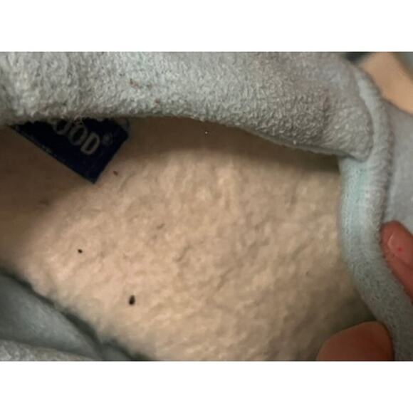 Life is Good brand soft light blue slippers - Picture 3 of 6